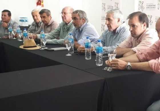  Intendentes evalúan lanzar una campaña regional ante la problemática de perros callejeros