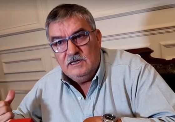  El ajuste llega a la política