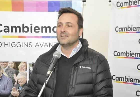  Con un mensaje doble, Aiola limpió el gabinete