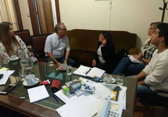 Médicos venezolanos cubrirán vacantes en Tejedor y General Villegas