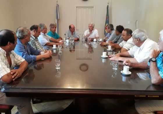  Transportistas buscan recuperar medio millón de pesos de la Provincia