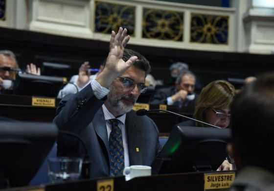 Jorge Silvestre: &ldquo;Conocchiari debería poner más énfasis en repudiar el ataque a Vidal y no tanto en intentar despegarse&rdquo;