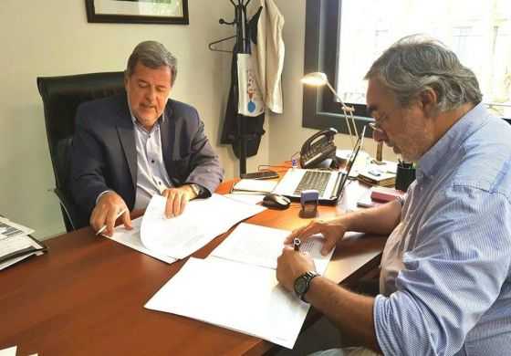  Fernández firmó con Elustondo la implementación de clínicas tecnológicas