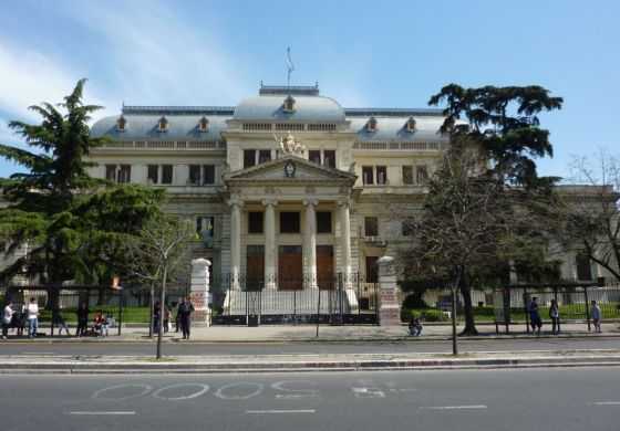 La Legislatura bonaerense debate la prórroga de las emergencias de Vidal y la del Presupuesto actual