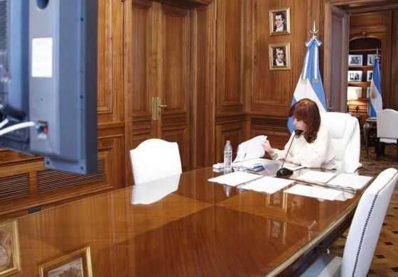 Dólar futuro: sobreseyeron a Cristina Kirchner, Axel Kicillof y a los demás acusados