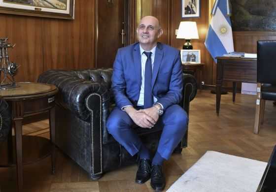 Guerrera subrayó que "la Hidrovía es una red troncal vital para la economía argentina"