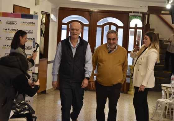 Es oficial: Fernández será el compañero de fórmula de Grindetti