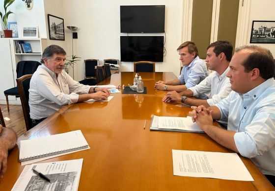  Recoulat inició su cara a cara con ministros de Kicillof