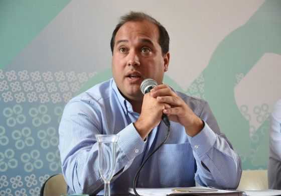  Recoulat paga el primero de los dos bonos a los trabajadores municipales