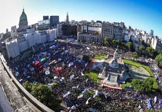 24E: Con la Cuarta presente, la CGT lleva adelante la marcha del Congreso