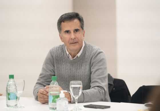  Juanci Martínez adelantó el pago de la Ayuda Escolar a los municipales