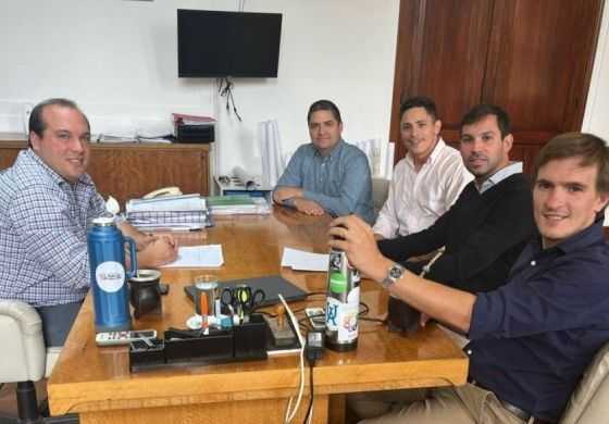  ¿Qué idea se afianza?: Recoulat se reunió con representantes de la UNNOBA