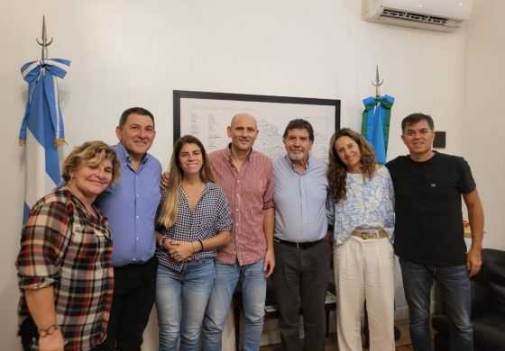  Lago fue a ver a un ministro de Kicillof por la situación educativa en el distrito