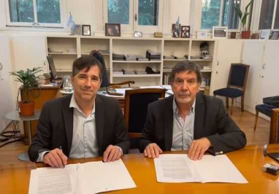  ¿En qué consiste el convenio que firmó Flexas con Sileoni?