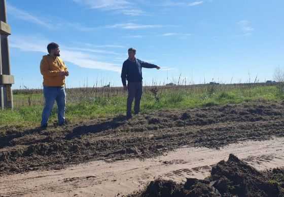  Preocupado por la cosecha, Pugnaloni refuerza el mantenimiento de los caminos rurales