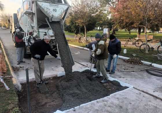  El Municipio realiza tareas de mantenimiento y bacheo en distintos puntos de la ciudad