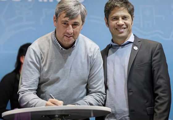  "Línea Municipios 2024": Intendentes de la Cuarta sellan contratos con Kicillof