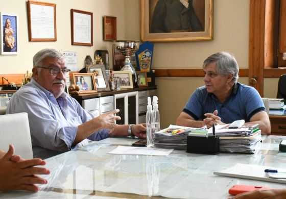  Britos busca tender puentes con Nación y recurrió a un viejo aliado de la Cuarta