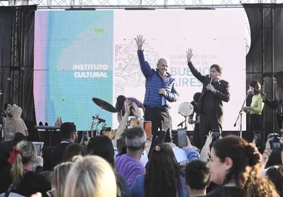 Axel Kicillof pasó por Pehuajó y dejó un mensaje a Milei: "Asumimos nuestra responsabilidad de impulsar un Estado presente"