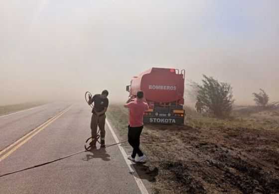 Un incendio de 6 mil hectáreas puso en peligro a la Provincia, pero fue controlado por los bomberos de la Cuarta
