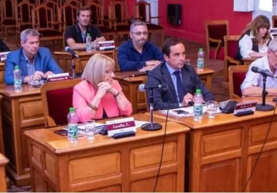  Teléfono para Kicillof: piden asistencia para los establecimientos escolares