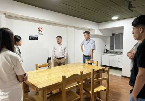  Ferraris visitó a los jóvenes que habitan la Residencia Estudiantil y les contó el plan que tiene en mente