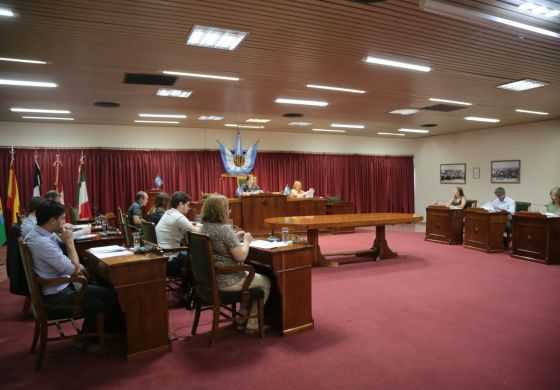 "Un paquete de arroz": el oficialismo salió a desmentir el "impuestazo" que denunció la oposición