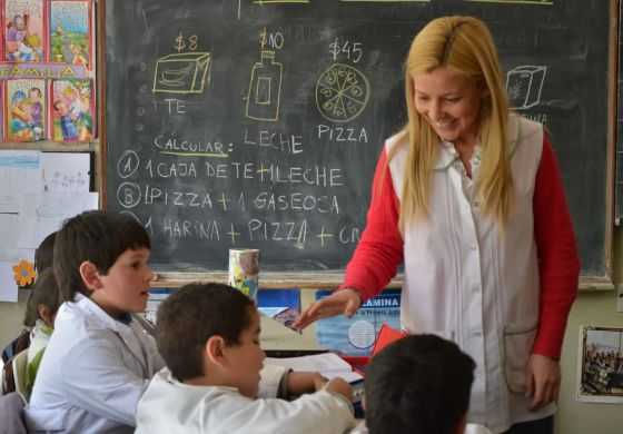 La Provincia recibió a los docentes y realizó una oferta: ¿Cuánto podrían recibir de aumento los maestros de la Cuarta?