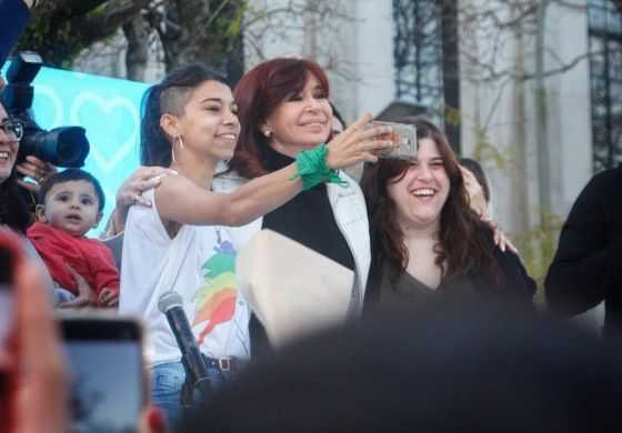 Desde la Cuarta salieron al cruce de Milei por el proyecto de Ficha Limpia y respaldaron a CFK