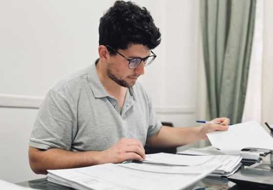Intendente de la Cuarta otorga un nuevo aumento para los municipales: de quién se trata y de cuánto es la suma