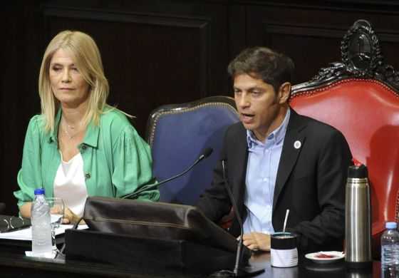 Con Milei entre ceja y ceja, Kicillof abre sesiones en la Legislatura