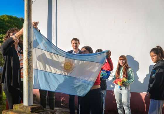 Ferraris abrió el ciclo lectivo en una nueva escuela y advirtió que la oposición reprochará la idea: "Hay que proyectar hacia adelante"