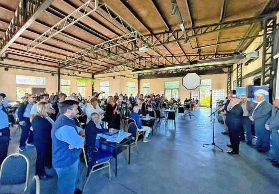 Intendente de la Cuarta recibió a decenas de empresarios y les "vendió" las bondades de invertir en el distrito