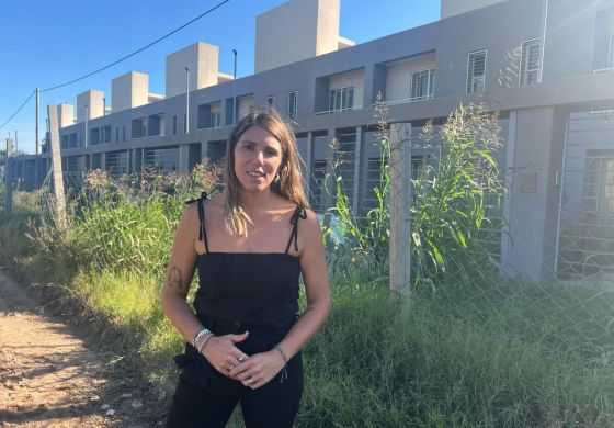  "Abandono y destrucción": concejala de UxP disparó contra Milei por frenar la construcción de viviendas 
