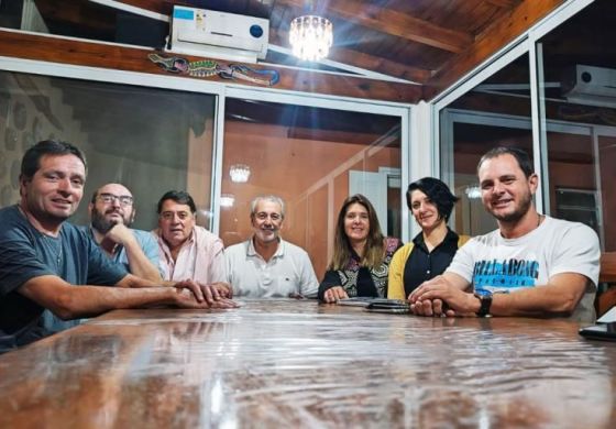  Libertarios y bullrichistas exploran la alianza