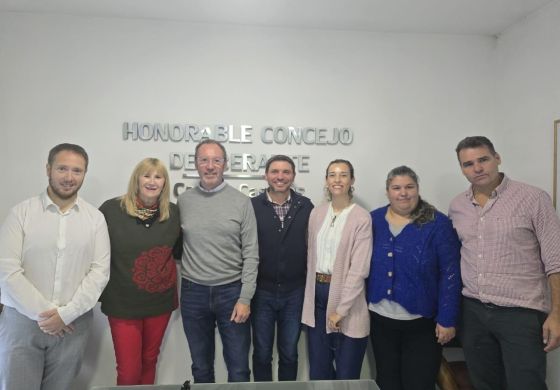 Torchio se reencontró con viejos aliados: se reunió con la titular del Concejo y los ediles de Casares