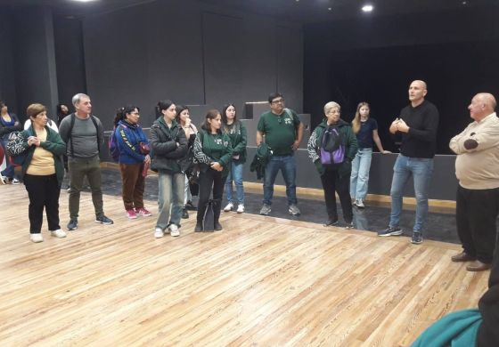  De la mano de Lago, estudiantes palpitan el renacer cultural del Cine Teatro Roma