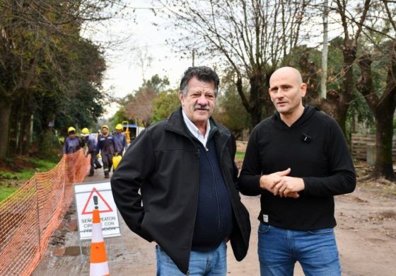 Dos intendentes activaron una obra clave para una localidad compartida: "No hay fuerzas del cielo que piensen en proyectos como este"