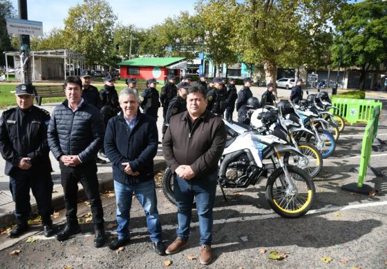Britos presentó los nuevos móviles policiales y le hizo un guiño a Kicillof: "La contribución de Provincia es fundamental"