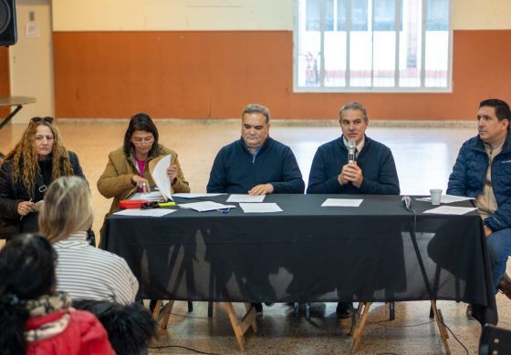 Golía pone el gancho y asegura a los vecinos que iniciará las obras que pidieron al Municipio