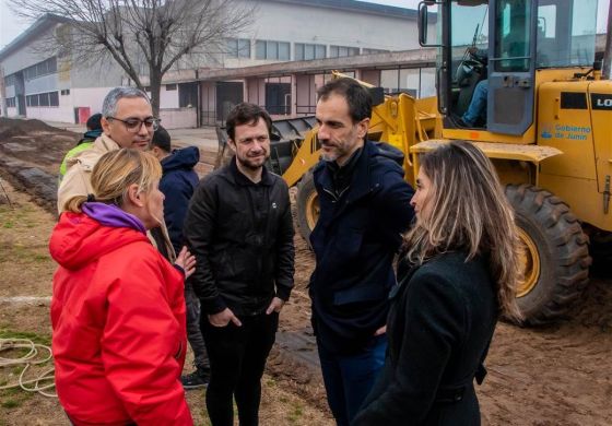 Pablo Petrecca inició la campaña en la Cuarta con palos a Milei