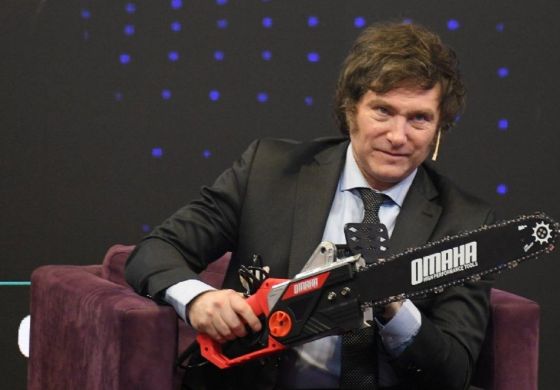  Con una "bienvenida" hostil, el peronismo palpita la llegada de Milei 