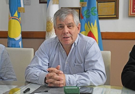 Britos adelantó que hará varios cambios en el gabinete y alertó por la situación económica del Municipio