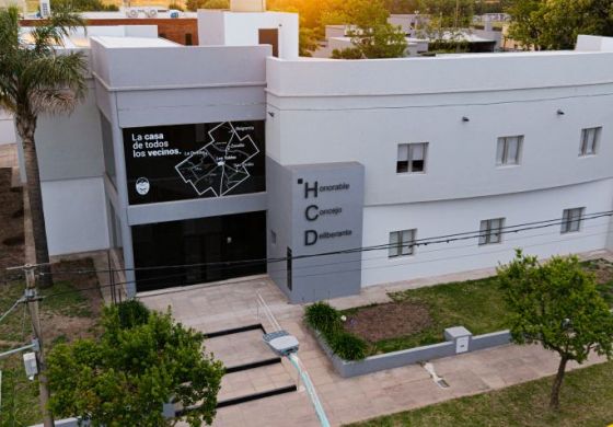 "Es invertir en democracia": En Los Toldos ya cortaron cinta al nuevo edificio del Concejo