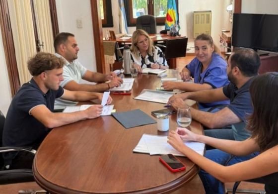 Intendenta de la Cuarta encabezó encuentro clave con su equipo: de quién se trata y qué pasos persigue