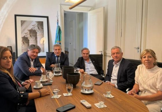 Emilio Monzó volvió a la arena política bonaerense y pasó por la Legislatura bonaerense