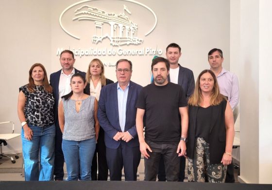 Kreplak siguió ruta hacia General Pinto y encabezó un encuentro de salud con Rodríguez