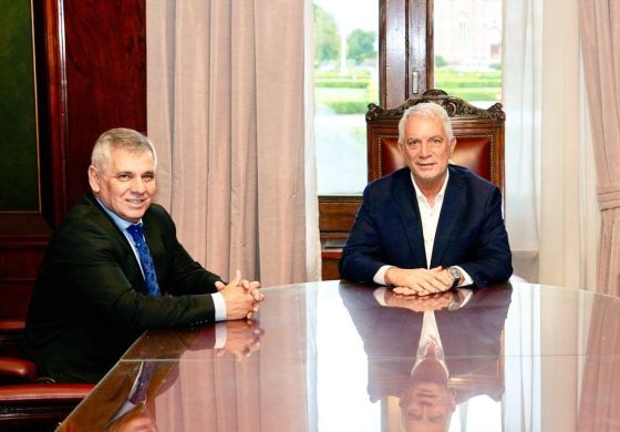 Britos aprovechó el feriado y sumó fotos con Julio Alak y Victoria Villarruel