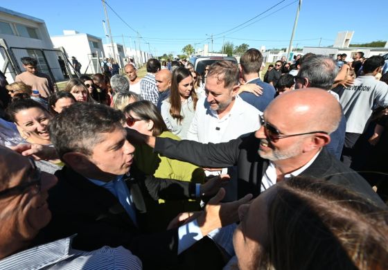 Alexis Guerrera compartió acto con Kicillof y celebró la entrega de viviendas en la Cuarta
