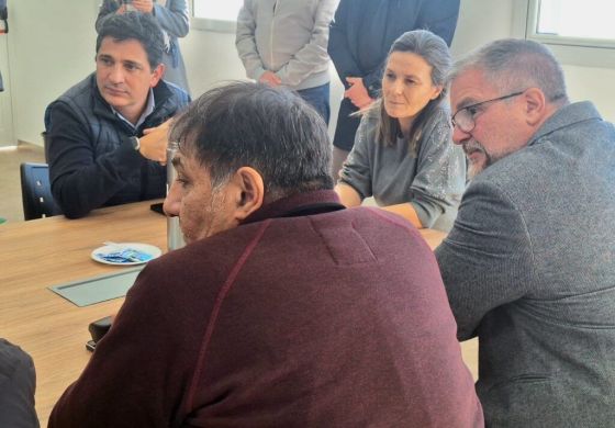 Con flores a la Provincia, Gentile recibió a un ministro y compartieron una jornada de capacitación vial